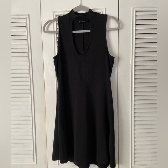 Black Express Keyhole Choker Skater Dress Size Large​​ - Picture 1 of 8